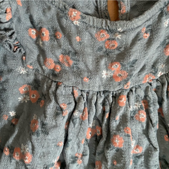 Zara Blue Floral Ruffle Top - Picture 2 of 5